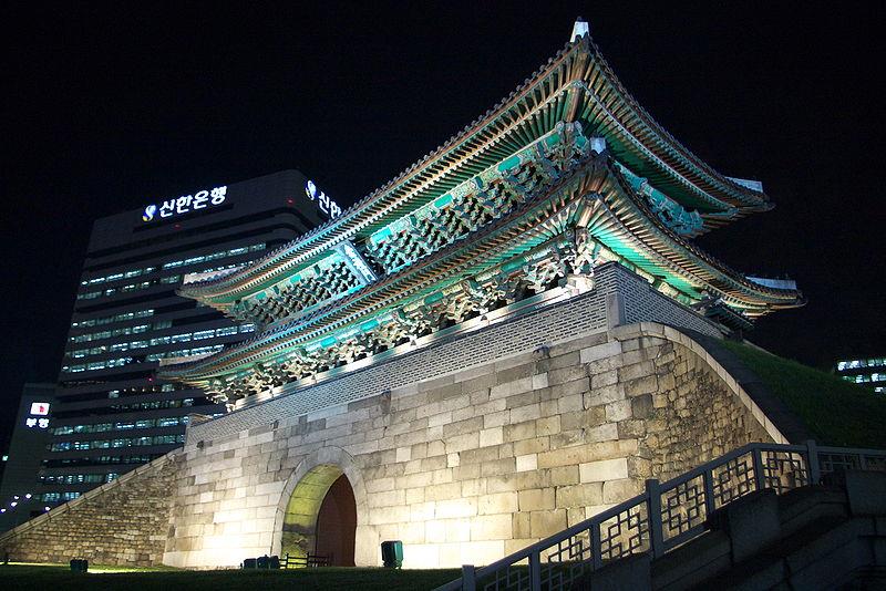 sungnyemun-or-namdaemun-at-night-in-seoul-264.jpeg