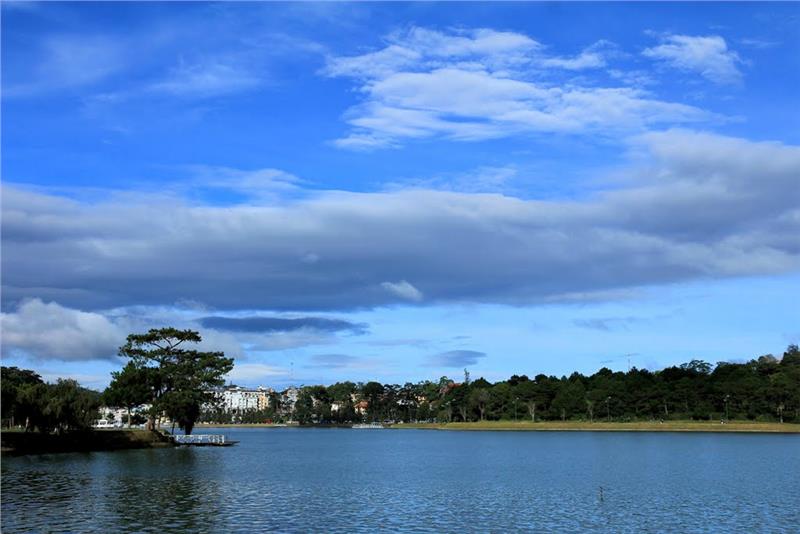 Xuan Huong Lake