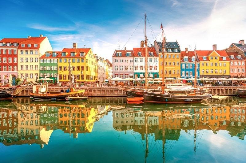 Vé máy bay đi Copenhagen giá rẻ