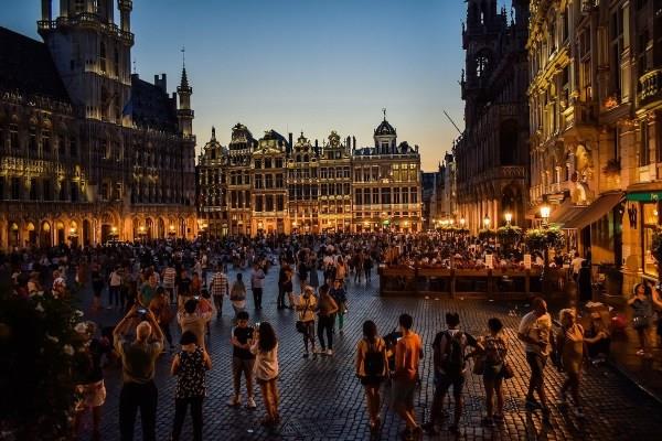 Cuộc sống về đêm ở Brussels