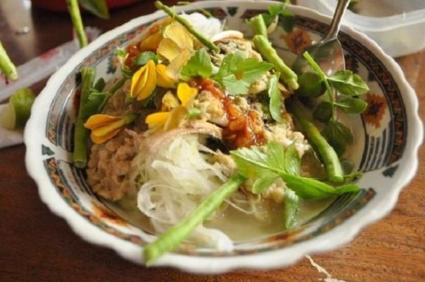 Nom banh chok