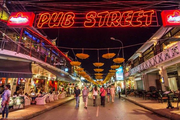 Pub street
