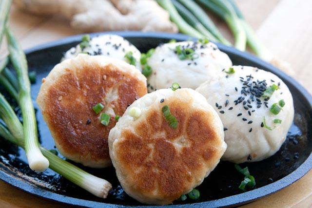 Bánh bao áp chảo