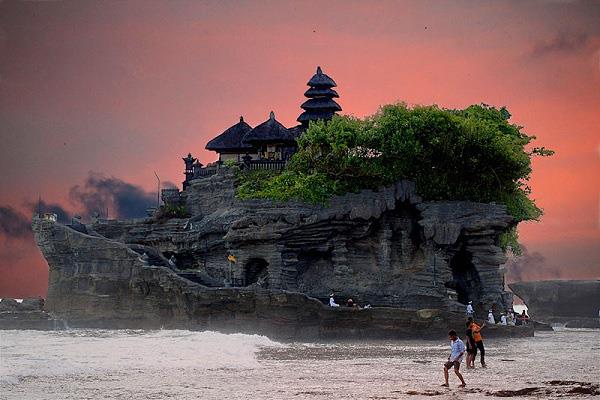 Đền Tanah Lot