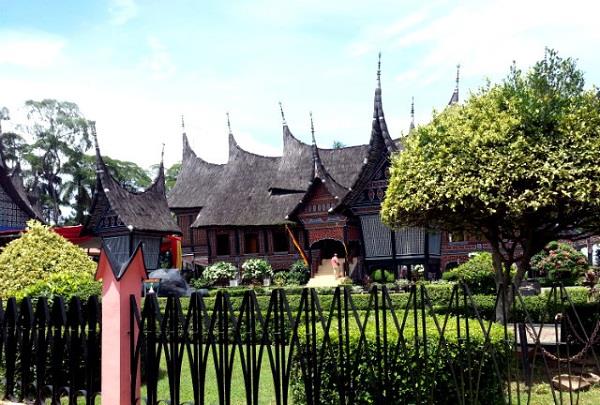 Làng Setu Babakan
