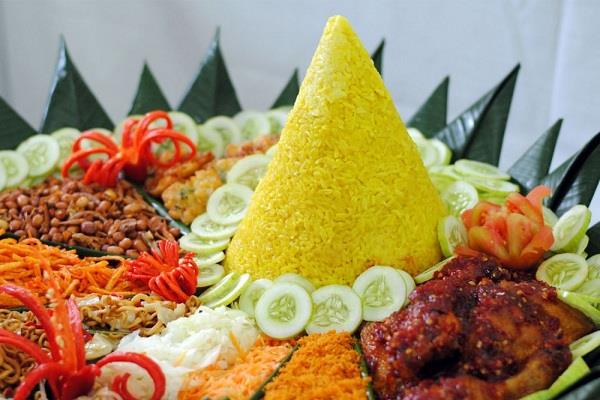 Nasi Tumpeng