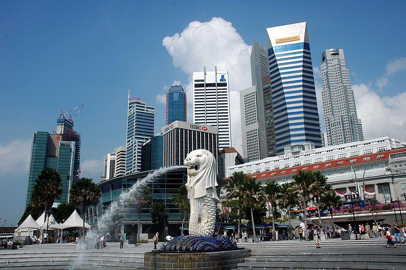 the-merlion-and-the-central-business-district-skyline-539.jpeg