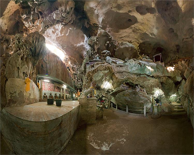 Hang động Chiang Dao