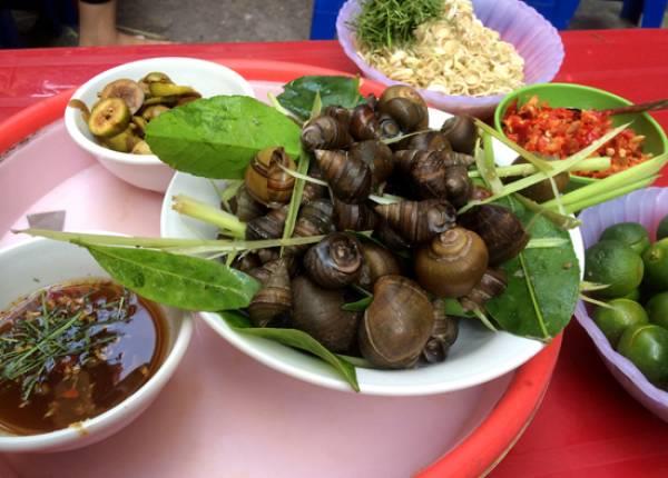 Ốc Oanh phố Hàm Long