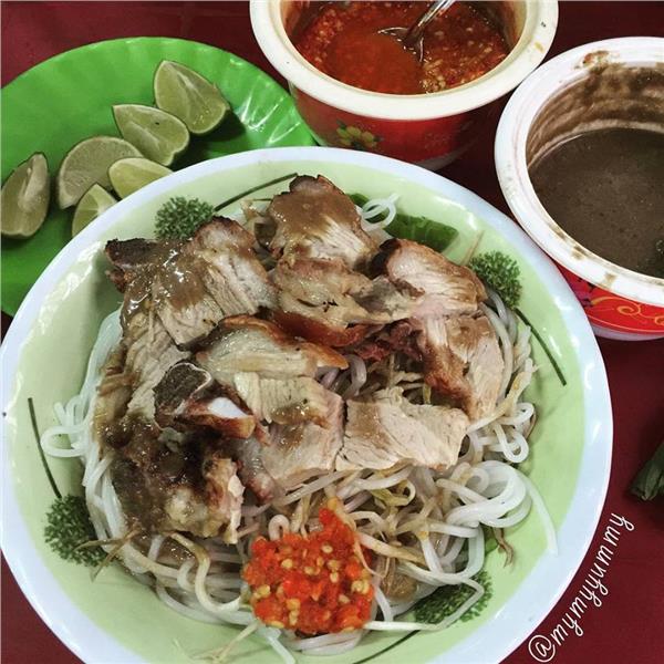 Bún mắm nêm