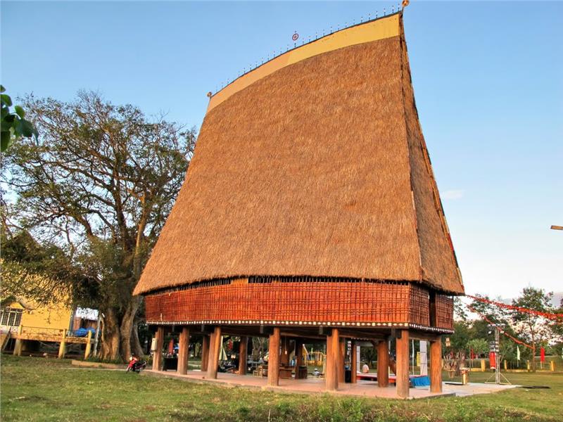 Nhà rông tại Kon Tum